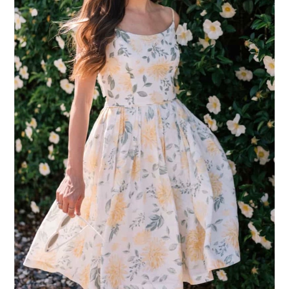 RARE! Gal Meets Glam White Sundress with Yellow Floral Print and Green Leaves